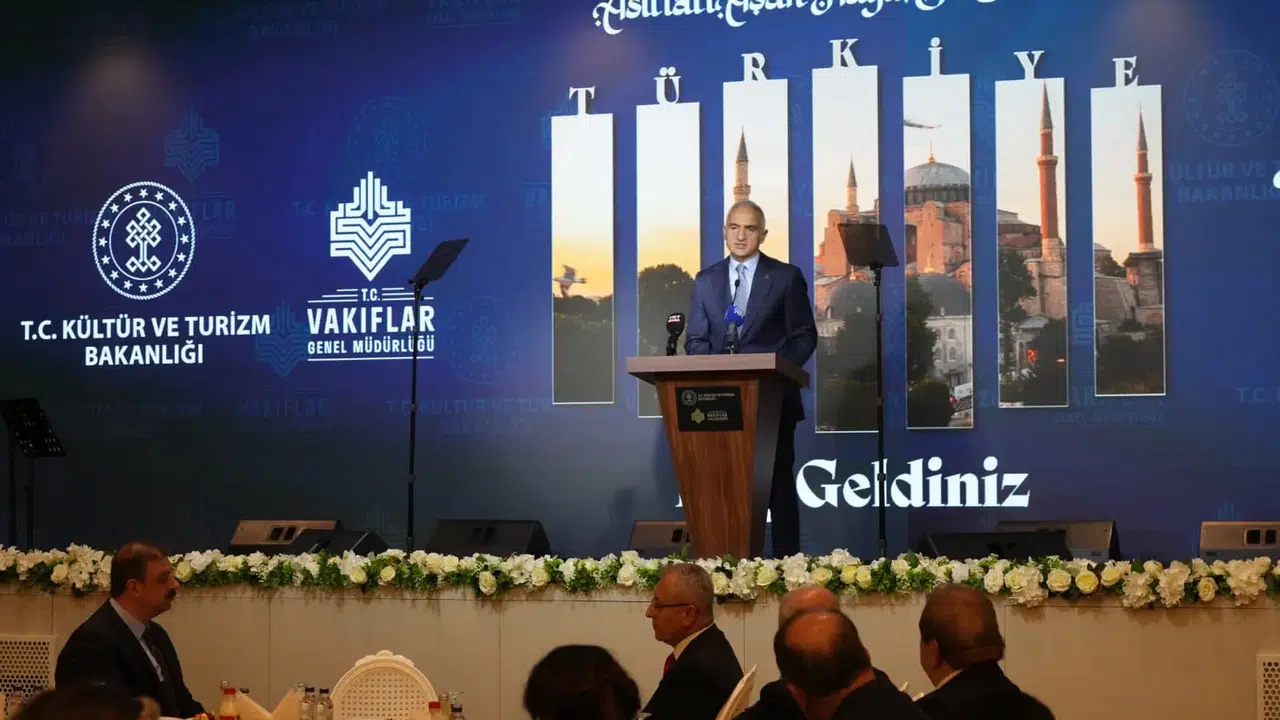 Bakan Ersoy, Vakıfların İftar Programlarını Duyurdu