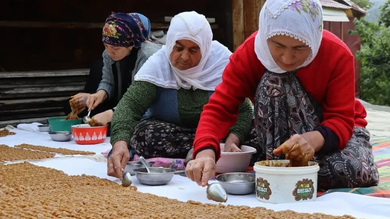 Kışa Enerji Veren Geleneksel Keşin Hikayesi