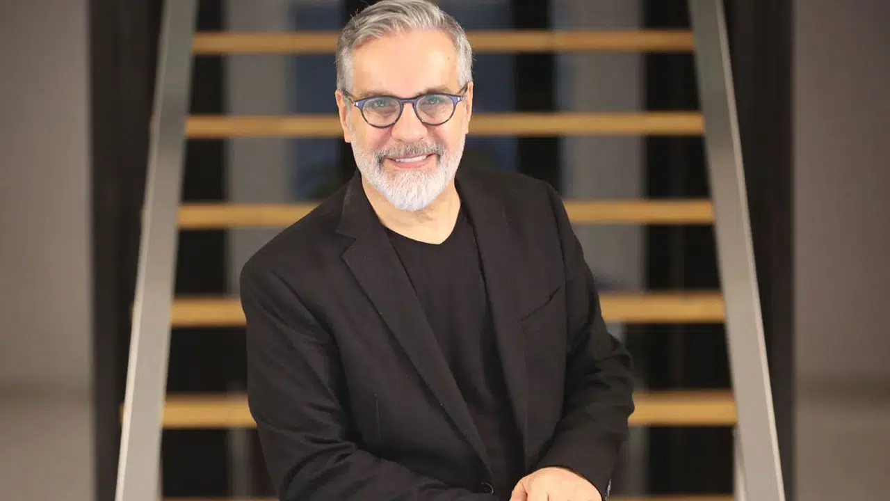 Hadi Özışık kimdir?