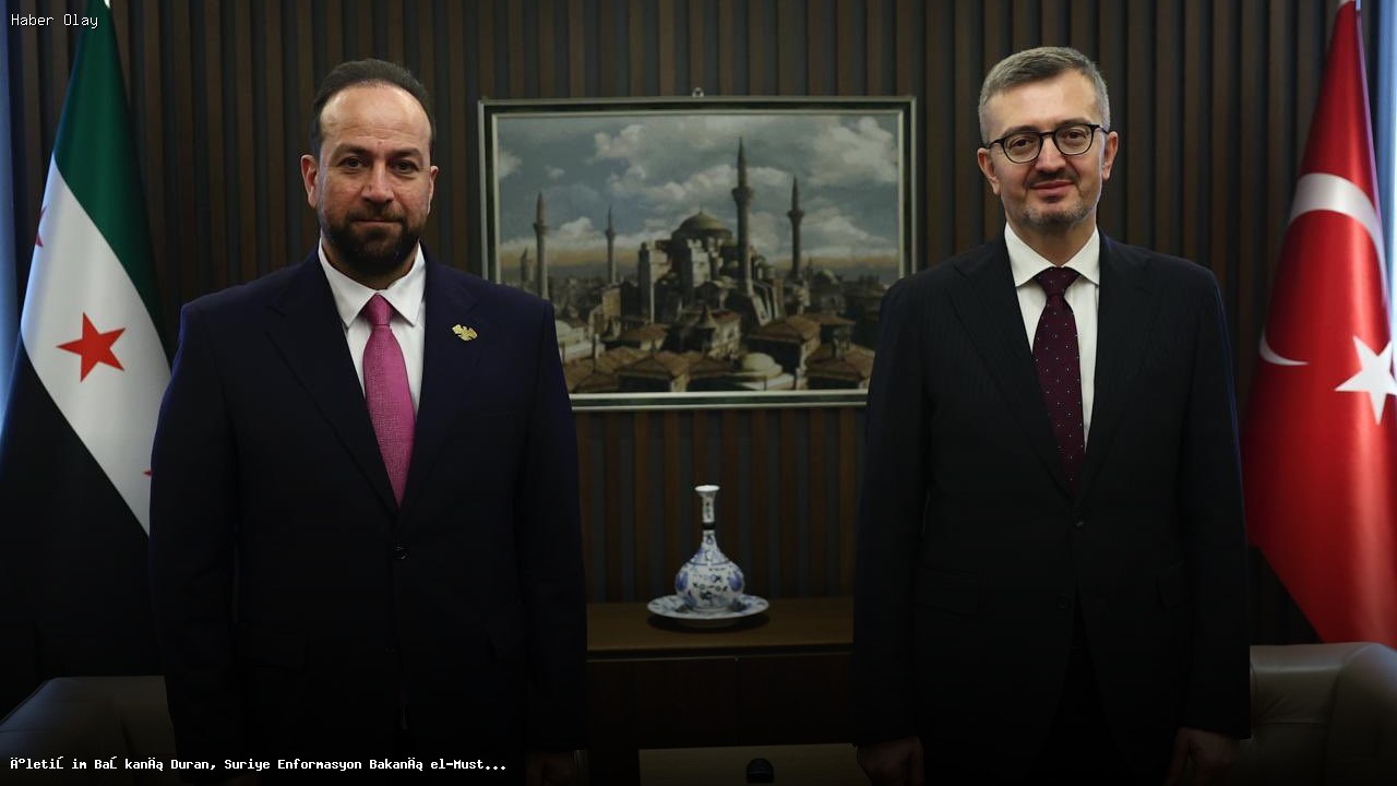 Burhanettin Duran ve Suriye Enformasyon Bakanı Hamza el-Mustafa’nın Görüşmesi