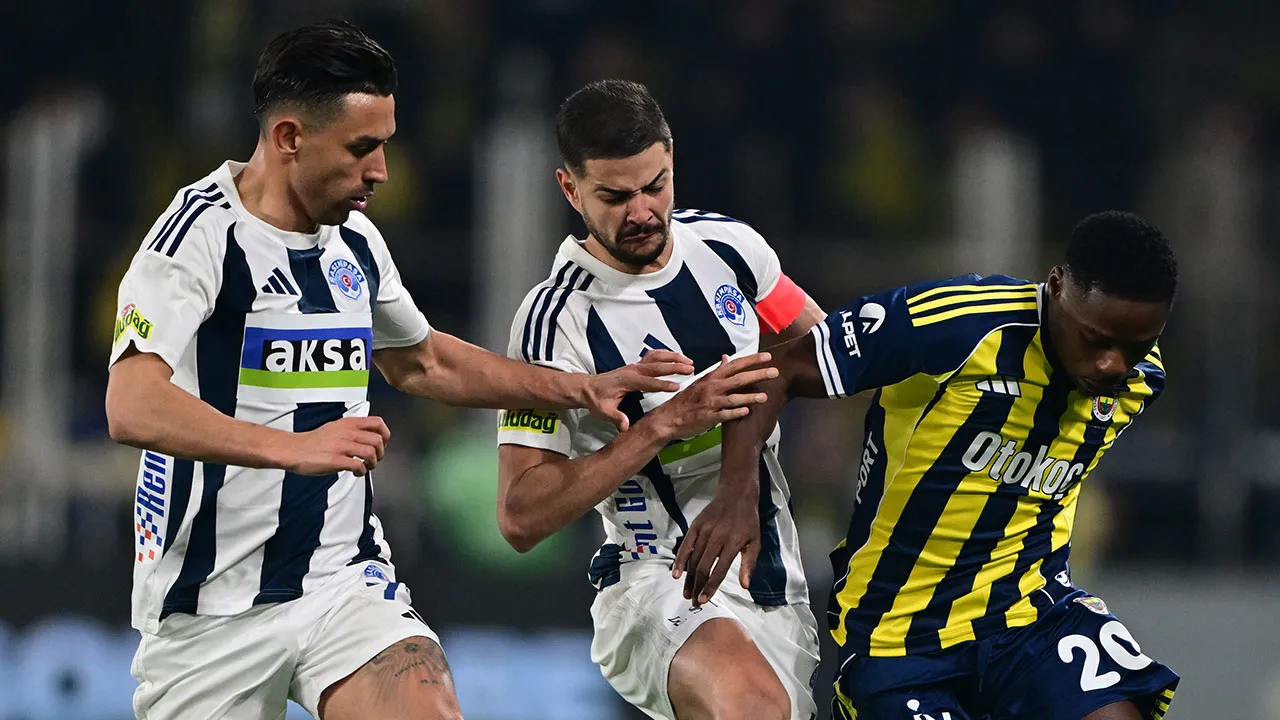 İrfan Can Kahveci’nin Kadıköy’deki Sürpriz Hareketi