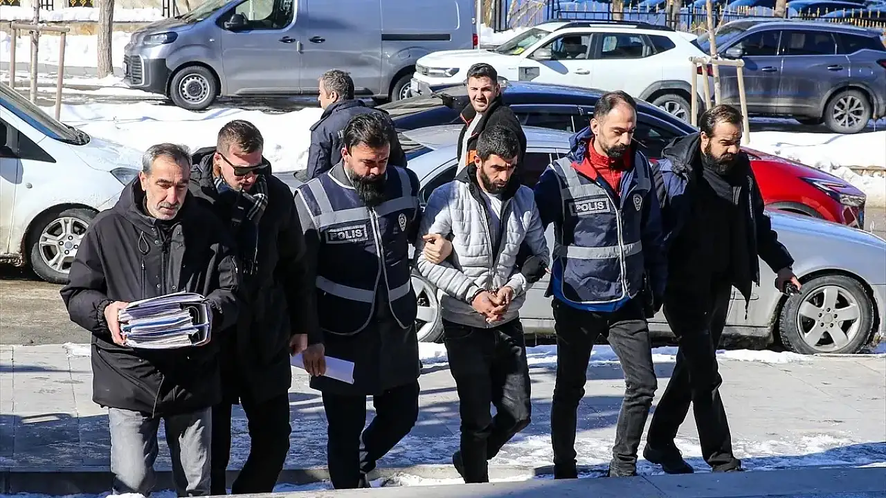 31 Yıl Hapis Cezası Olan Hırsızlık Firarisi İftar Sırasında Yakalandı