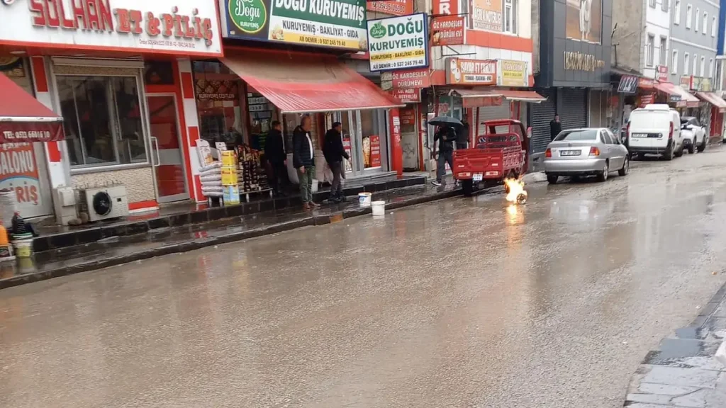 Ağrı’da Tüp Patladı: Esnaf Ve Vatandaşlar Korku Dolu Anlar Geçirdi