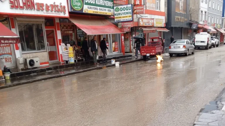 Ağrı’da Tüp Patladı: Esnaf Ve Vatandaşlar Korku Dolu Anlar Geçirdi