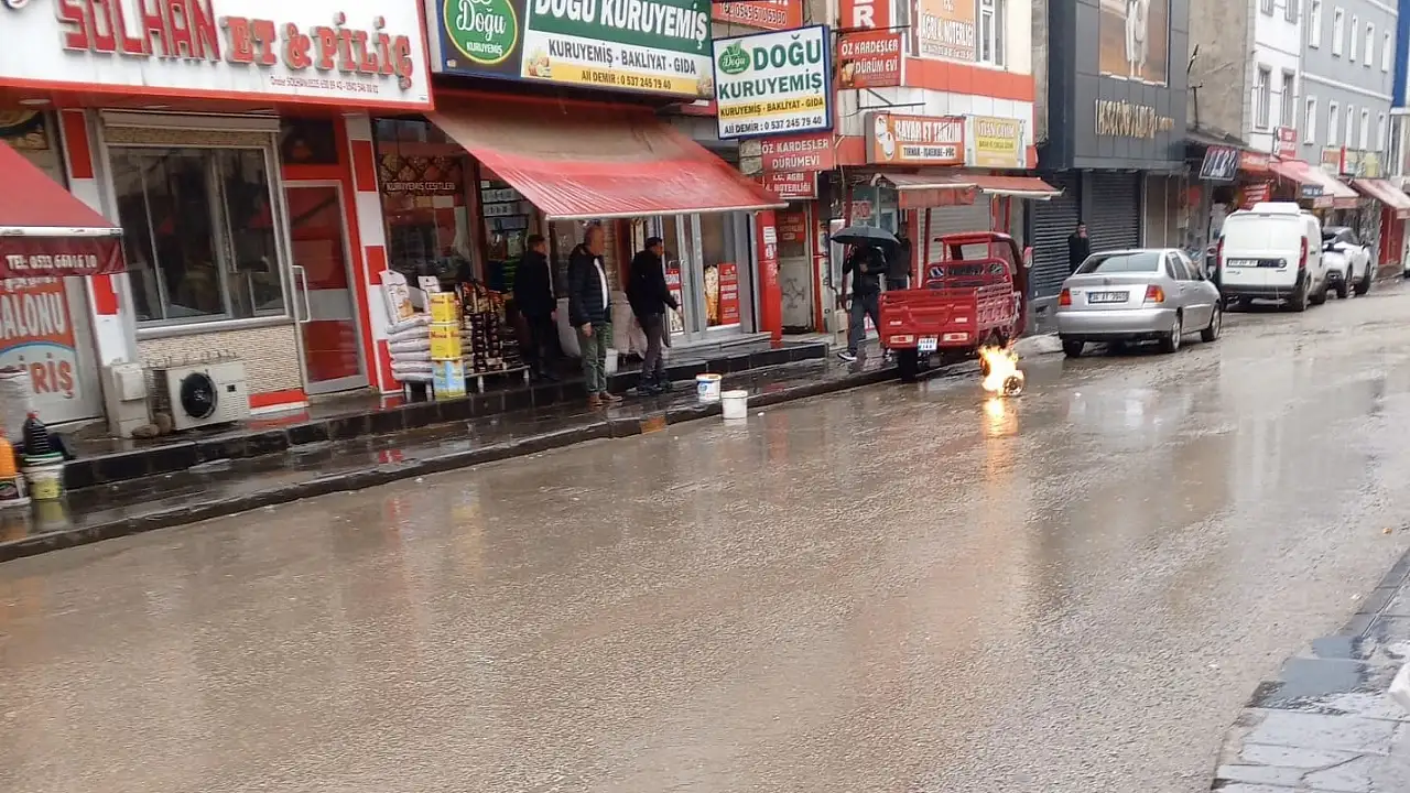 Ağrı’da Tüp Patladı: Esnaf Ve Vatandaşlar Korku Dolu Anlar Geçirdi