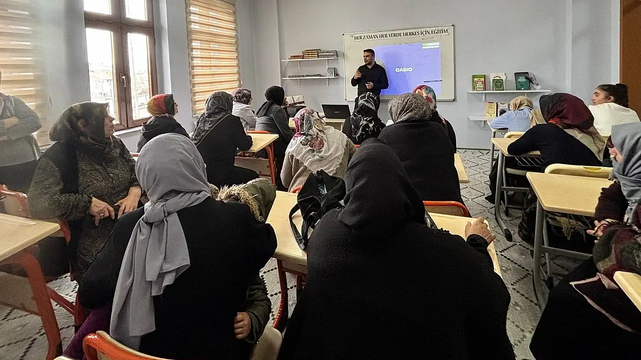 Ağrı’da Ebeveynlere Çocuk Yetiştirme Eğitimi Verildi