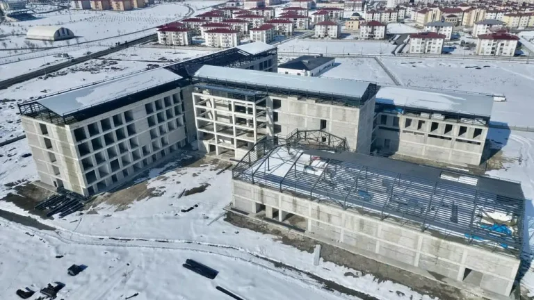 Ağrı’nın Yeni Hastanesi Deprem İzolatörleri ile Güvence Altında