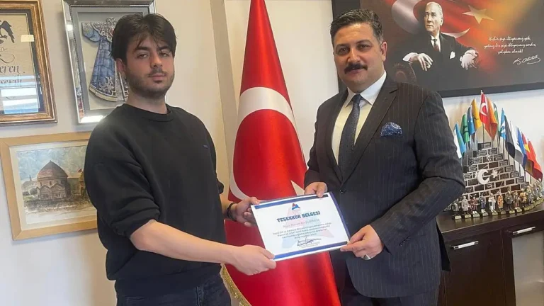 AİÇÜ Öğrenci Projesine Prestijli Ödül ve Teşekkür