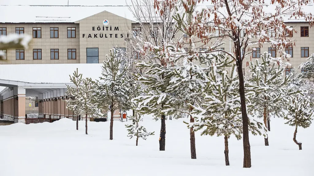 AİÇÜ YÖKAK’tan Akreditasyon Alarak Tarih Yazdı