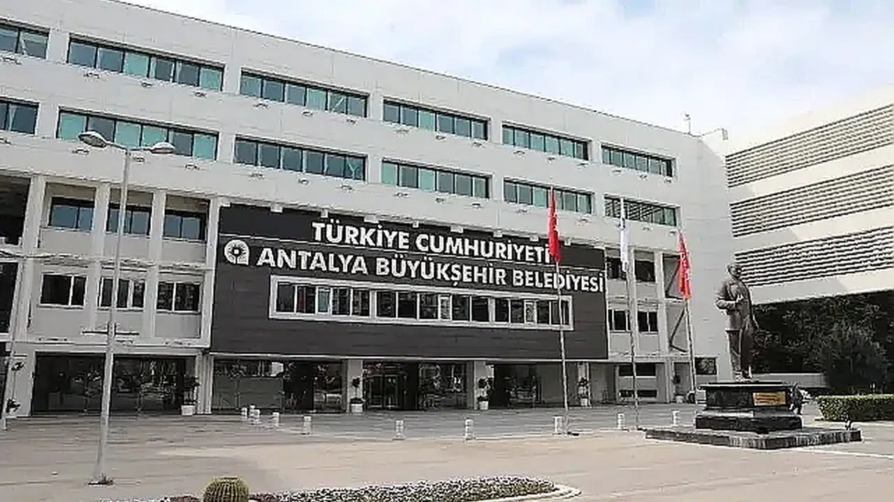 Antalya’da Rüşvet Davası: 41 Sanık Yargılanıyor