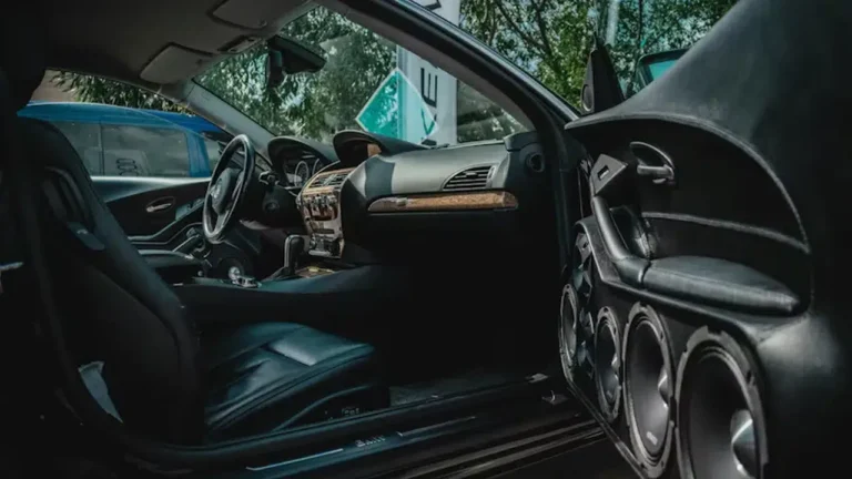 Araçlarda Subwoofer ve Amfi Kullanımı Yasak mı?