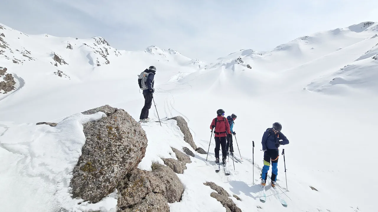 Cilo Dağı’nda Dağ Kayak Keyfi: Avrupalı Sporcuların Deneyimi