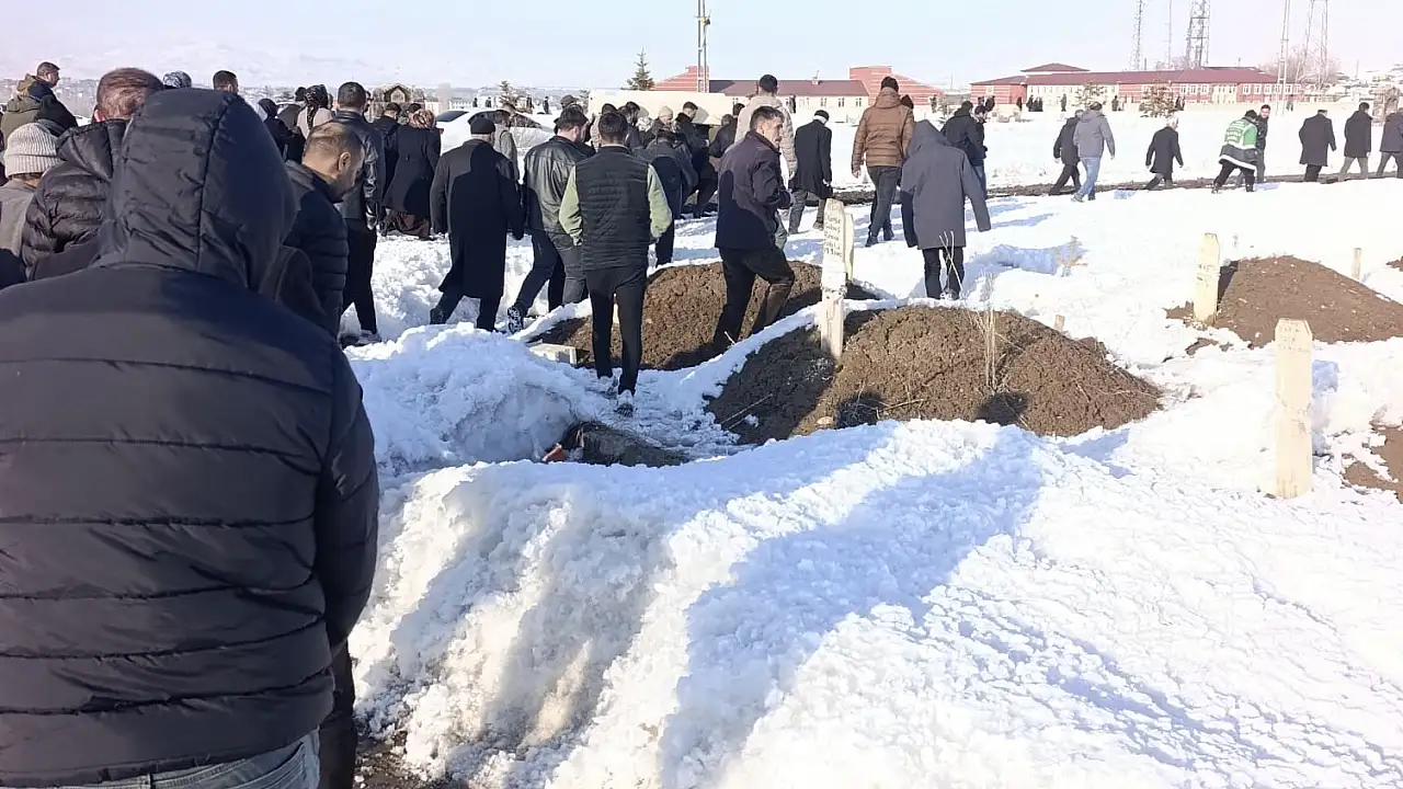 Bıçaklı Saldırıda Hayatını Kaybeden Ömer Durmuş Kimdir?