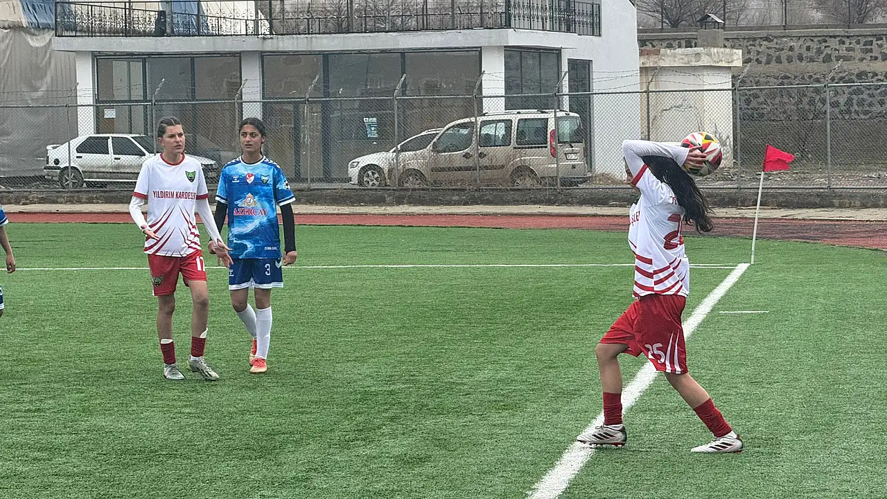 Doğubayazıt Kadın FK: Lige Hazır ve Moralli