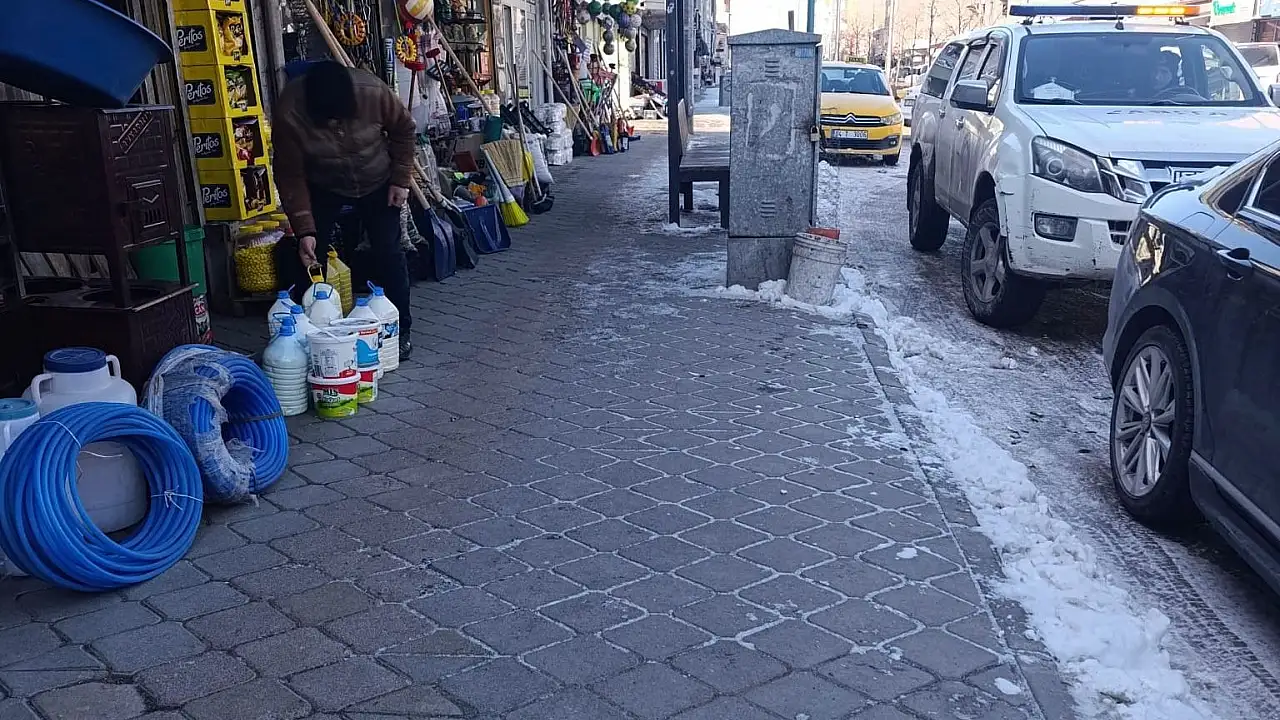 Doğubayazıt’ta Kaldırım İşgallerine Son Veriliyor