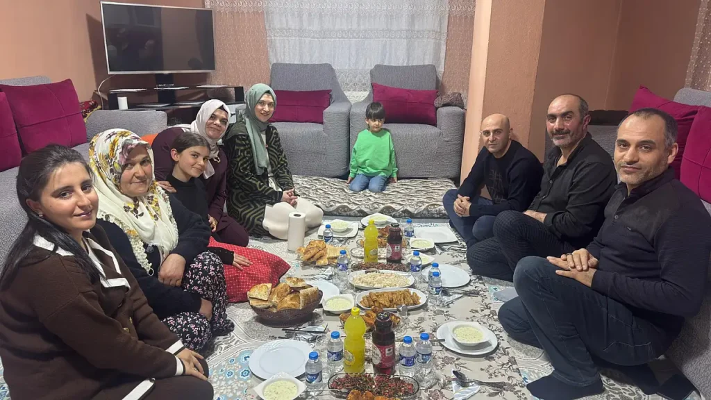 Doğubayazıt’ta Ramazan Sofrası ve Sürpriz Misafir
