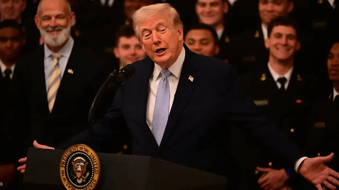 Trump’ın İran İle Görüşmeleri: Askeri Saldırılar Ertelendi!