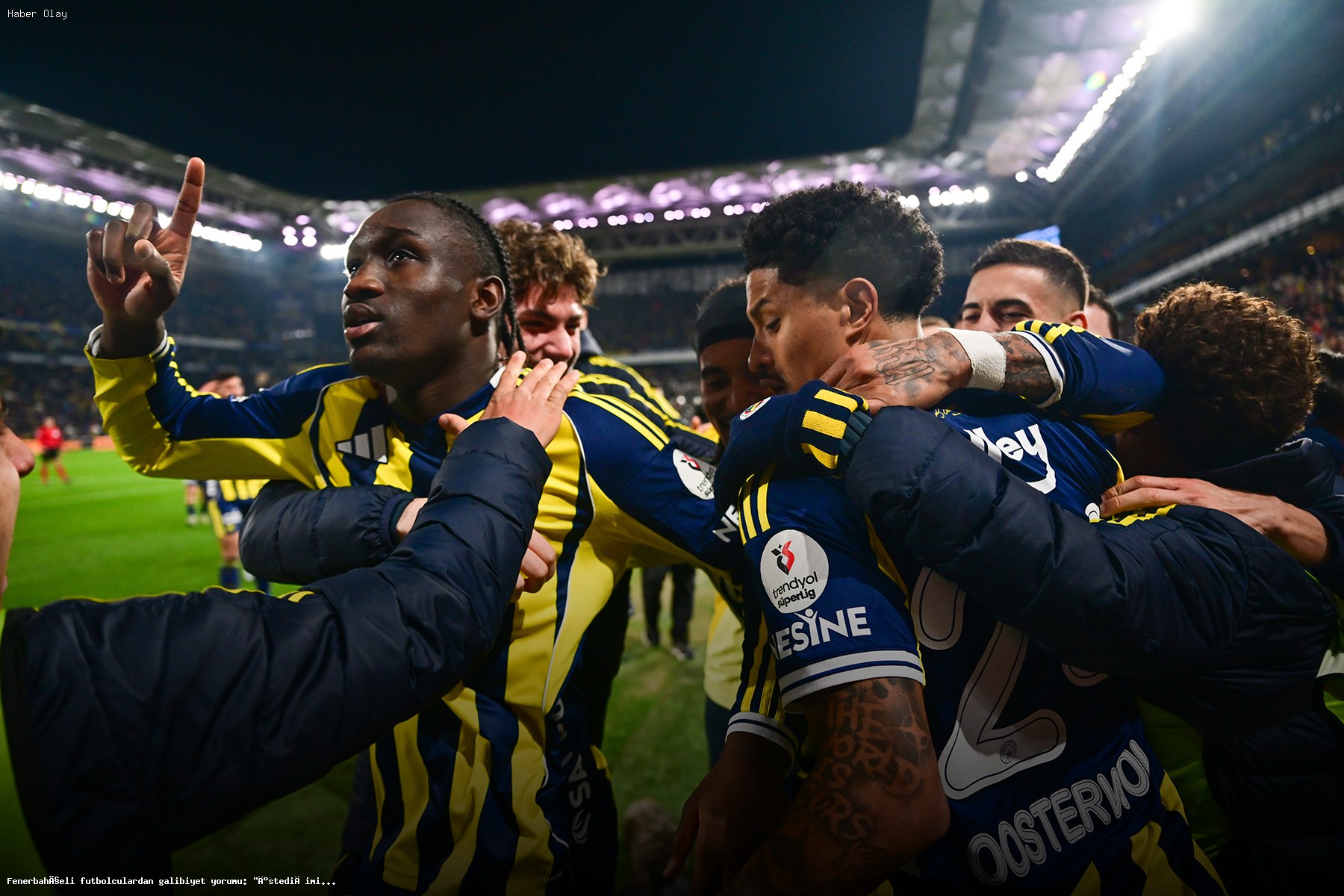 Fenerbahçeli Futbolcular Galibiyet Sonrası Duygularını Paylaştı