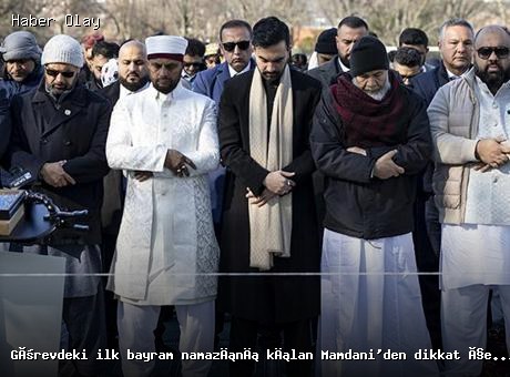 New York’un Müslüman Belediye Başkanı İlk Bayram Namazını Kıldı