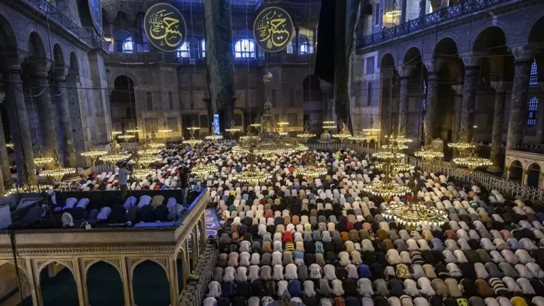 Ramazan Bayramı Namazı Saatleri: Her İl İçin Detaylar