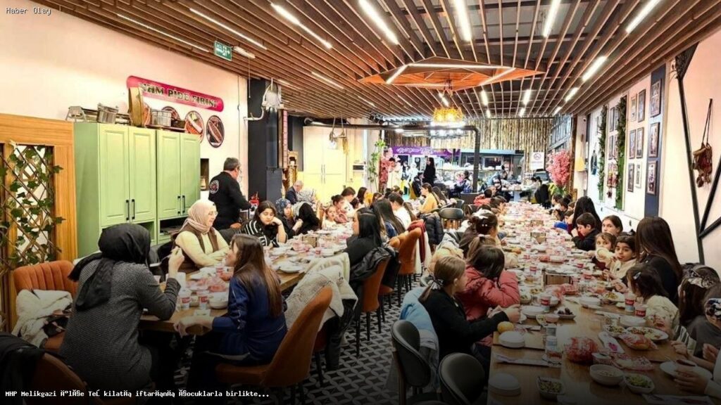 MHP Melikgazi İlçe Teşkilatı çocuklarla iftar yaptı