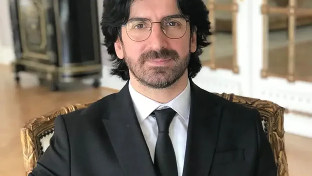 Mustafa Akhan Kimdir? Çekmeköy Eğitimine Katkıları