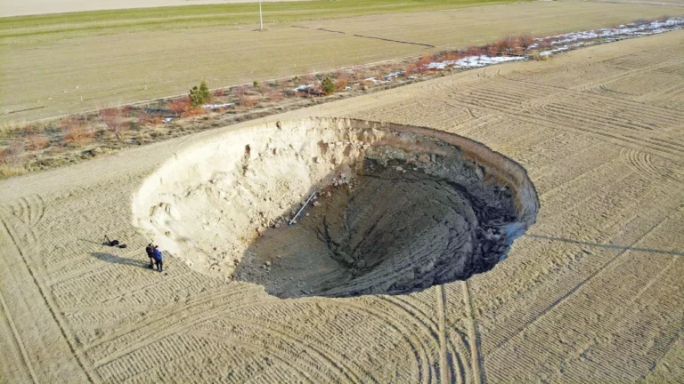 Konya’da Obruk Tehlikesi: Nedenleri ve Çözüm Önerileri