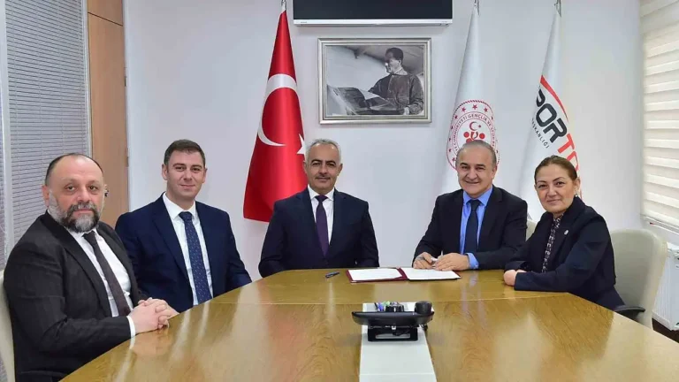 Oltu’ya Yeni Spor Salonu: Gençler İçin Modern Bir Merkez