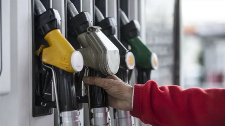 Akaryakıta Zam Geldi! Benzin ve Motorin Fiyatları Ne Kadar?