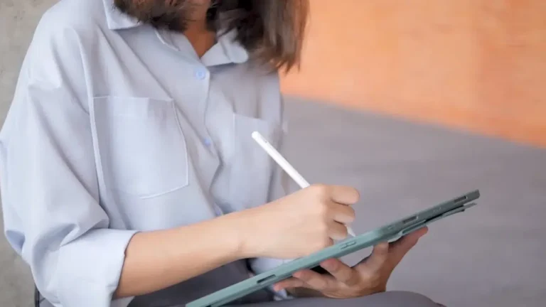 Türkiye Dijitalde Zirveye Yerleşti: Haftada 41 Saat Online!