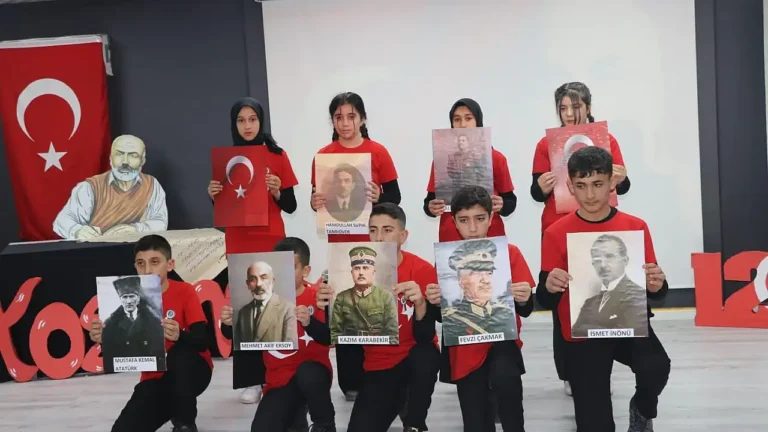 Tutak’ta 12 Mart Programında Duygusal Anlar Yaşandı