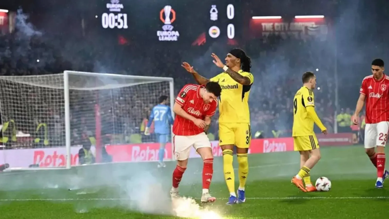 Fenerbahçe’ye UEFA’dan Para Cezası ve Taraftar Yasağı