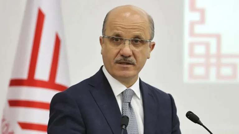 Yükseköğretim Sisteminde Değişim: Uygulamalı Eğitim Modelleri