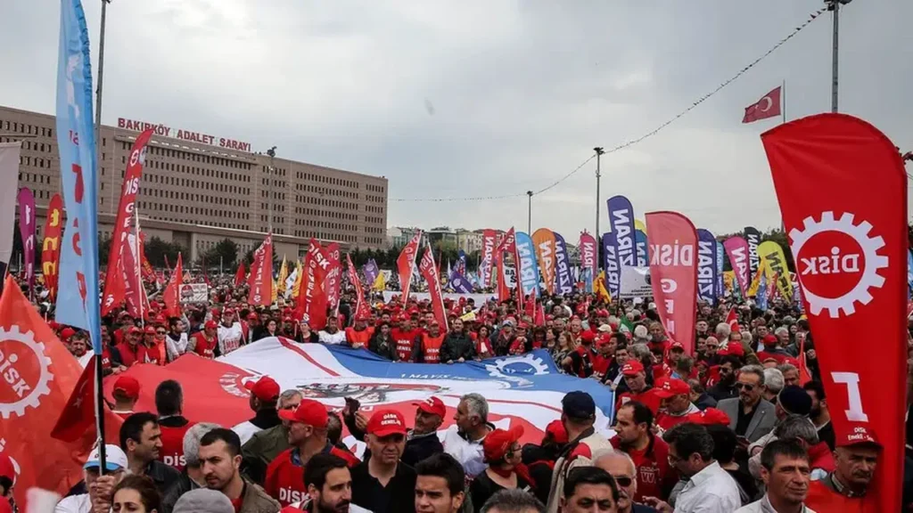 1 Mayıs’ta İstanbul’da Hangi İhtiyaçlar Karşılanacak, Nerelerde Yasak Var?