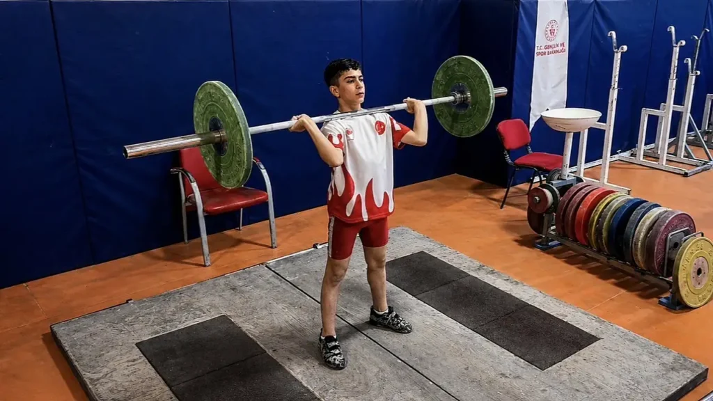 12 Yaşındaki Osman Oğur’un Türkiye Şampiyonu Olma Hikayesi