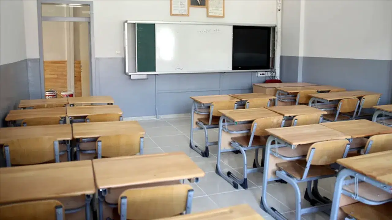 30 Nisan Okullar Açık mı? Yarın Tatil mi?
