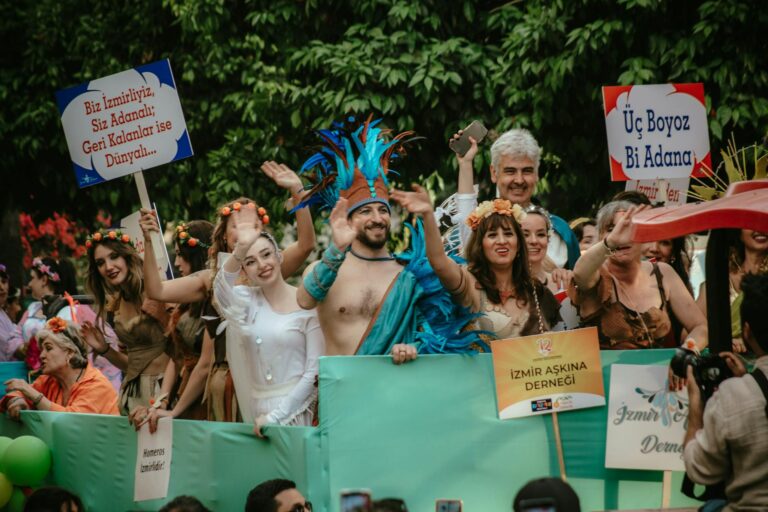 Yeni ‘Abi’ dizisi: Genç neslin gözdesi olacak mı?