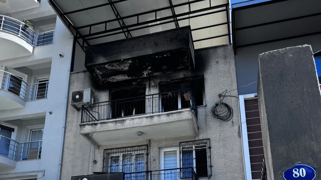İzmir’de Yangın Faciası: Yaşlı Adam Hayatını Kaybetti