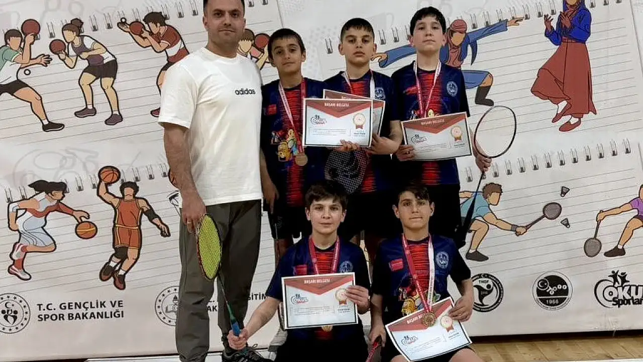 Ağrı Badminton Küçükler Şampiyonu Oldu: Kurak Ortaokulu