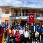 Ağrı’da 23 Nisan Coşkusu: Minikler Eğlencenin Tadını Çıkarıyor