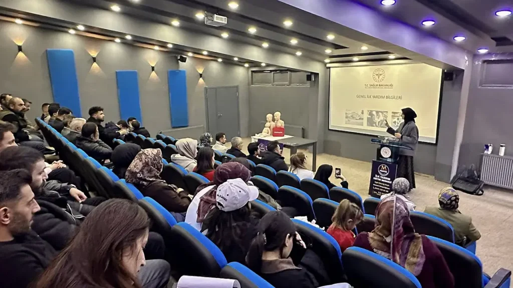 Ağrı Gençlik ve Spor İl Müdürlüğü’nde İlk Yardım Eğitimi