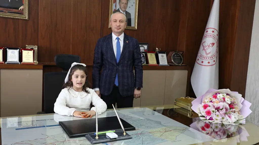 Ağrı’da 23 Nisan’da Öğrencilere Makam Koltuğu Devrildi