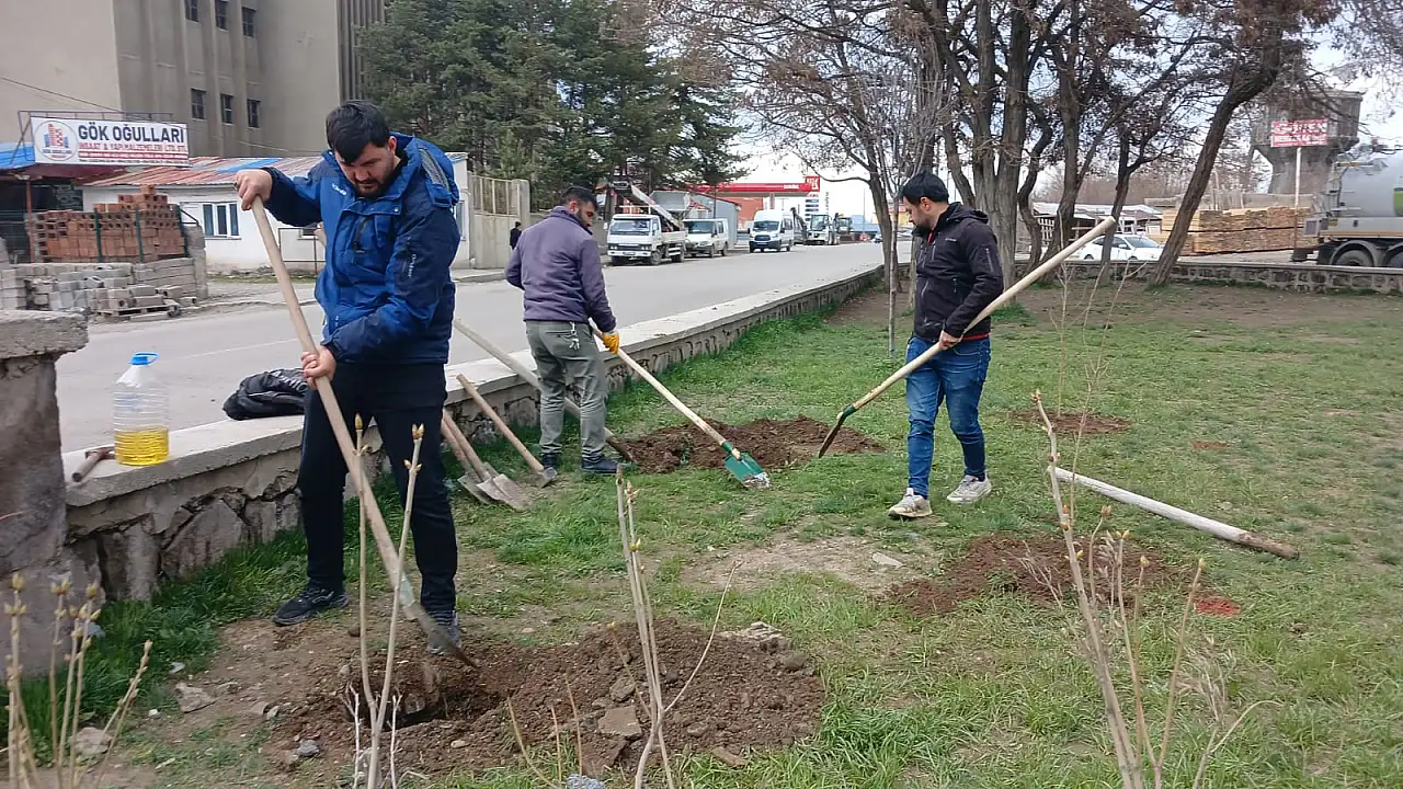 Ağrı’da Bakım ve Onarım Çalışmaları Hız Kesmeden Devam Ediyor