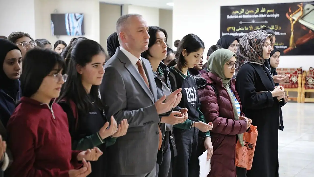 Ağrı’da Eğitim Dualarla Başladı: Birlik ve Dayanışma Mesajı