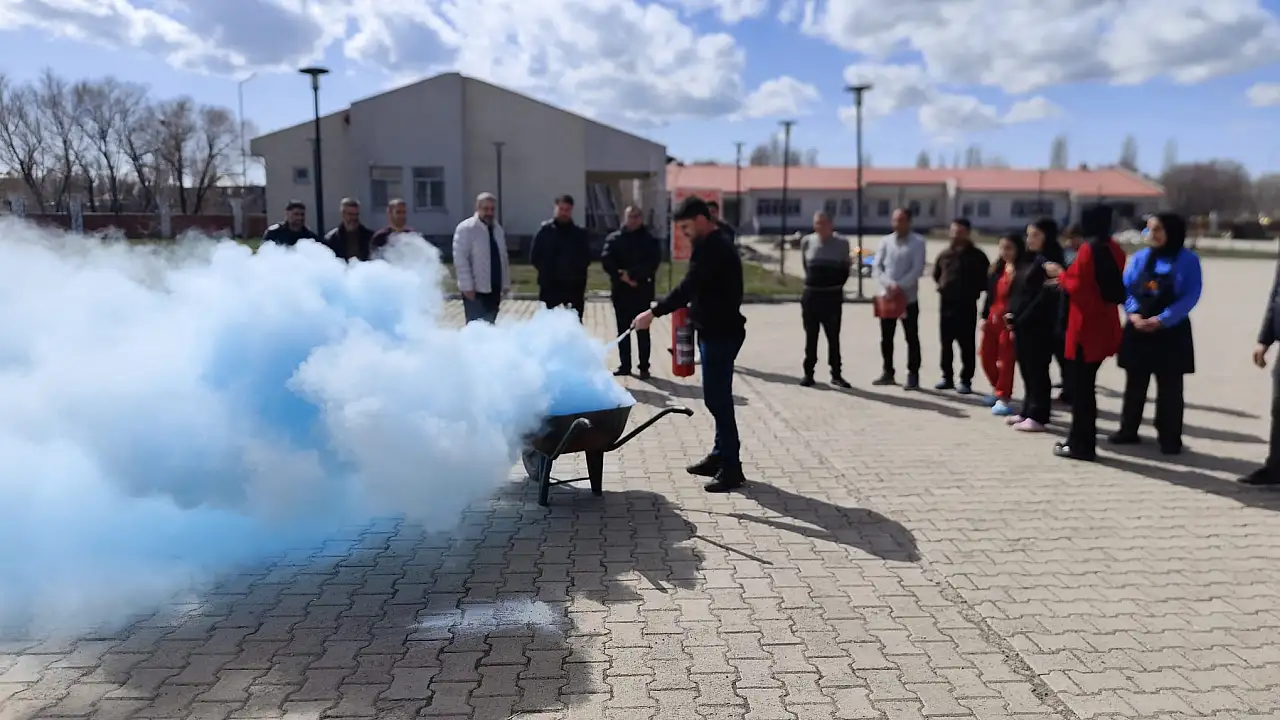 Ağrı’da Engelsiz Yaşam Merkezi’nde Yangın Tatbikatı Yapıldı