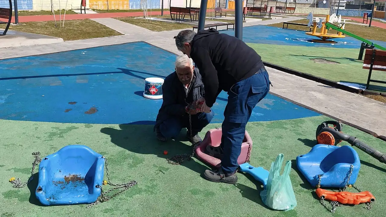 Ağrı’da Park ve Bahçe Çalışmaları Hız Kazandı