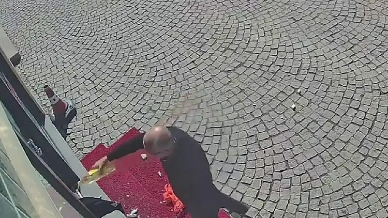 Eczacının İş Yerine Kundaklama Girişimi: Şüpheli Yakalandı