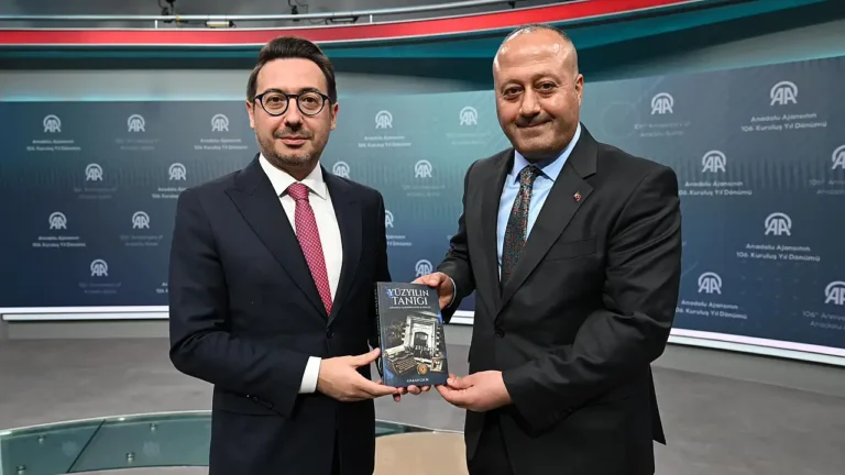 Atakan Çelik’in Eseri Anadolu Ajansı’nın Tarihini Aydınlatıyor