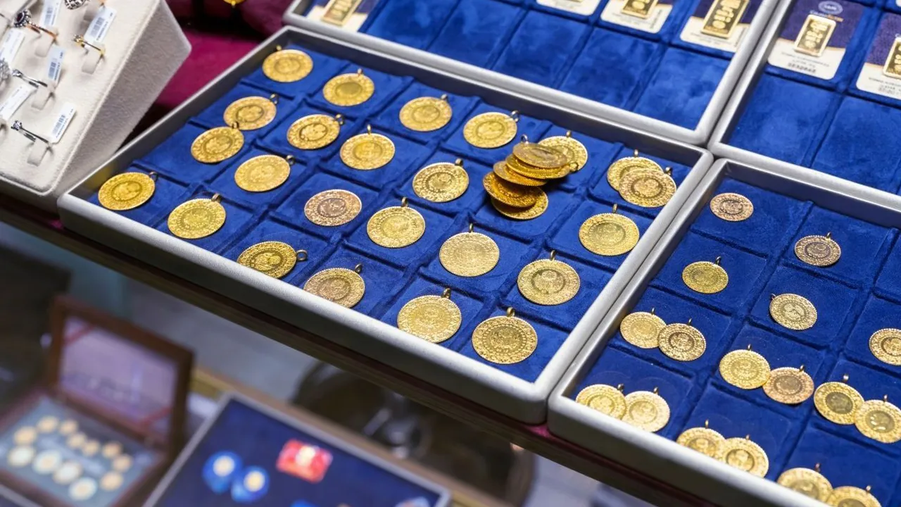 Gram Altın Fiyatı 7 Bin TL’nin Altında Kalıyor