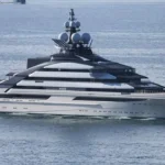 Ambargo Delen Milyarderin Yatı: İran Korumasında Geçiş